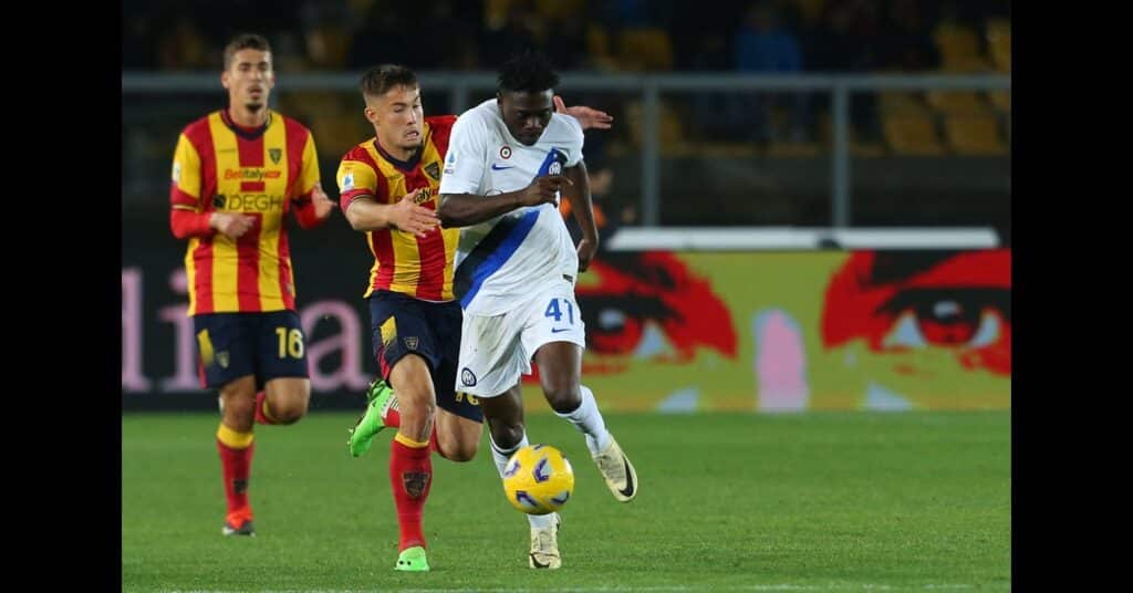 Inter Begin Contract Talks with Midfielder Akinsanmiro