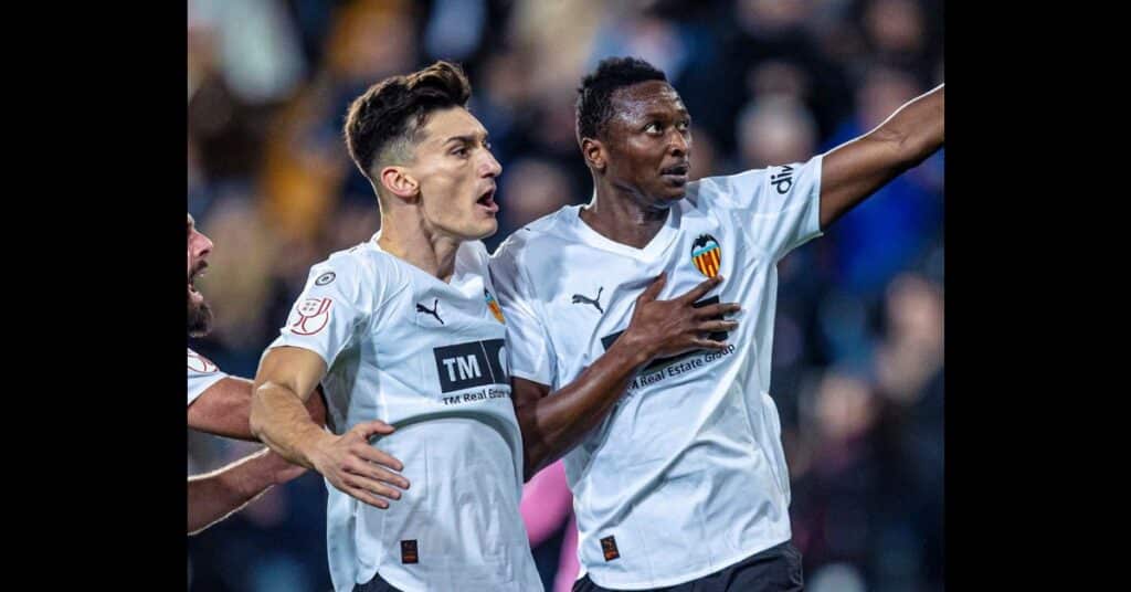 Umar Sadiq Scores and Concedes as Valencia Exit Copa del Rey at Mestalla