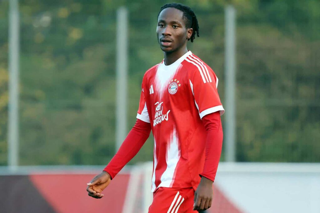 16-Year-Old Nigerian Ajayi Trains With Bayern First Team