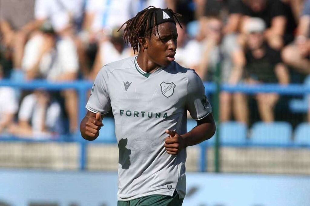 Bewene Signs New Five-Year Deal At Banik Ostrava
