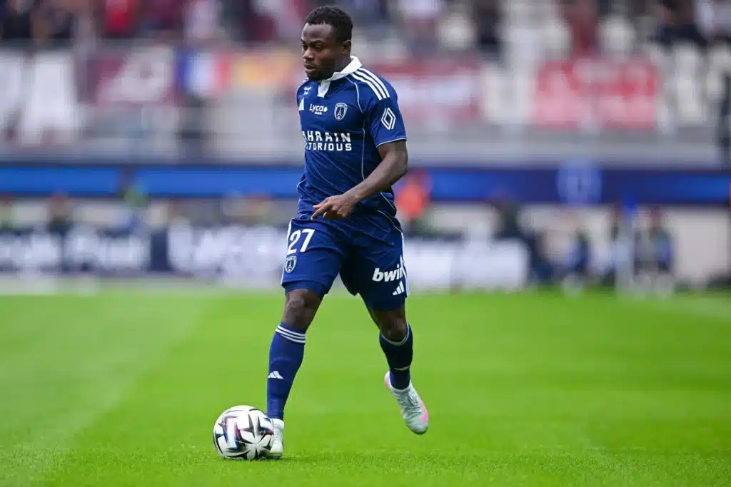 Simon Subbed On As Paris FC Held Goalless By Troyes 3 Simon Subbed On As Paris FC Held Goalless By Troyes